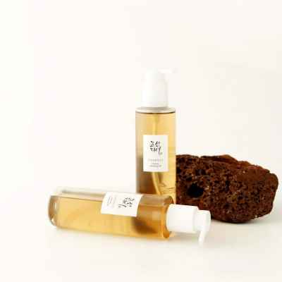 MODUM_BEAUTY_OF_JOSEON_Ginseng_Cleansing_Oil_4-824279_2048x2048 Beauty of Joseon Cleansing Oil mostrando aplicación y textura ligera