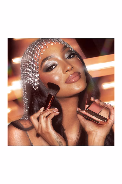 CTIL-WU387_V6 Jordan Dunn Modelando para Charlotte Tilbury en Modum