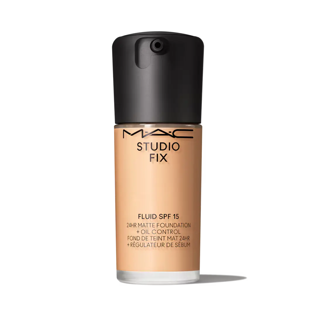 Studio Fix Fluid SPF 15 24HR Matte Foundation + Oil Control 1 Studio Fix Fluid SPF 15 24HR Matte Foundation + Oil Control